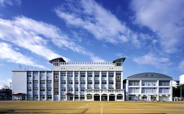 小学校　神戸市立駒ケ林小学校（小学校）まで665m