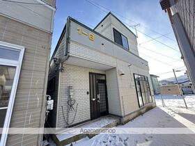 森町字鳥崎町１０４番地貸家