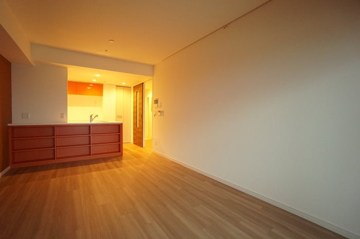 居室・リビング　広々快適なリビングです。家具の配置もしやすい間取りです。