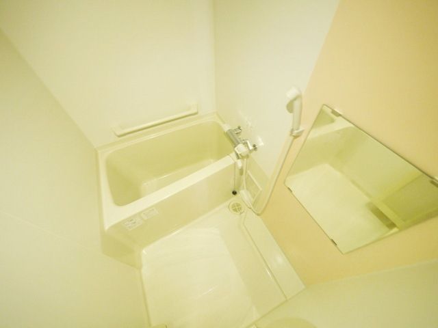 バス・シャワールーム　バスルーム