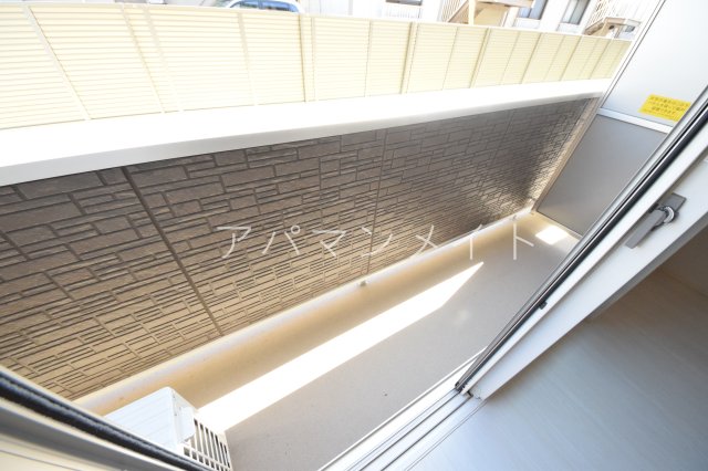 バルコニー　陽当たり良好なバルコニーです