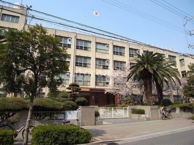 小学校　大阪市立日吉小学校（小学校）まで469m