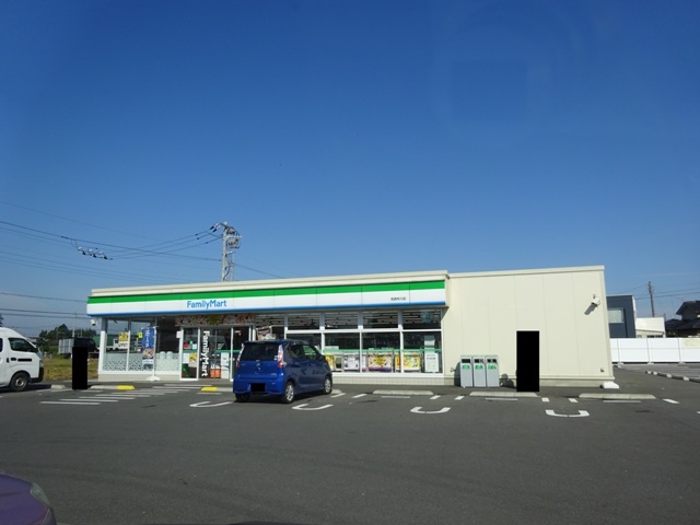 コンビニ　ファミリーマート筑西布川店（コンビニ）まで252m