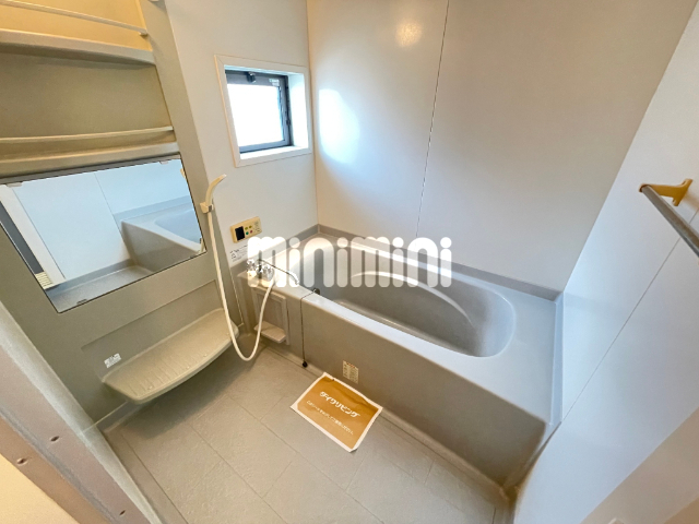 バス・シャワールーム　ゆったり入れるお風呂です