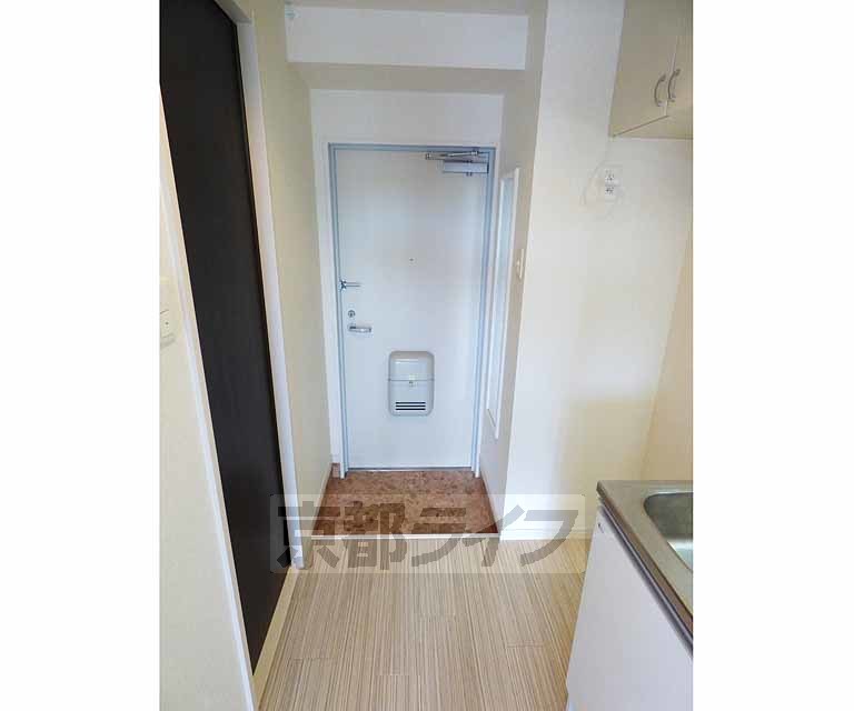 玄関　広々とした玄関です。