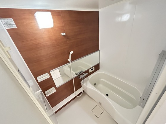 バス・シャワールーム　※別部屋の写真です