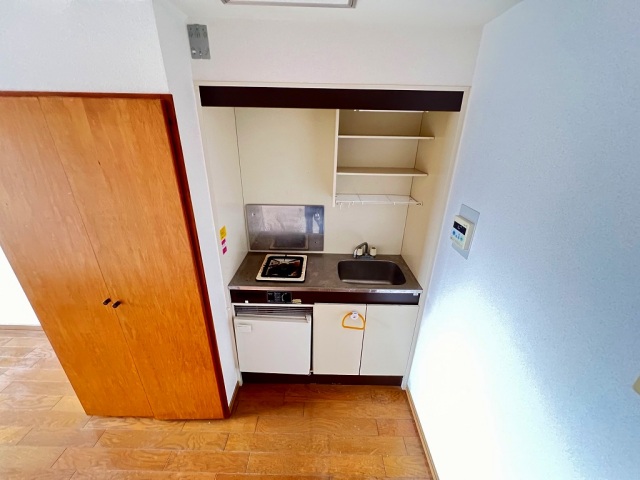 キッチン　同物件別号室のものです。
