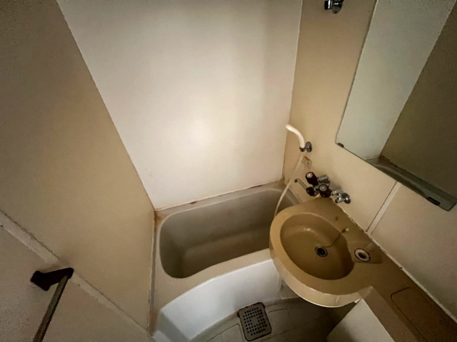 洗面設備　同物件別号室のものです。