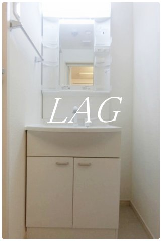 洗面設備　独立洗面台です。