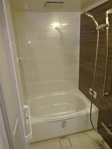 バス・シャワールーム　浴室　※前回募集時／２０２４年７月の写真