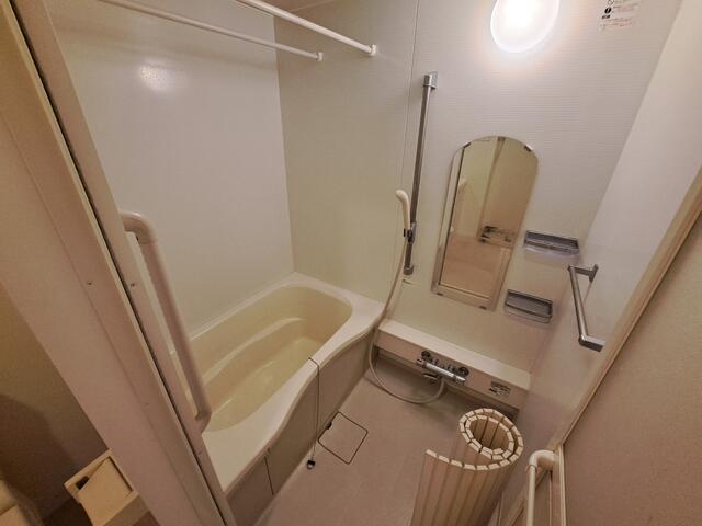 バス・シャワールーム　別部屋参考写真