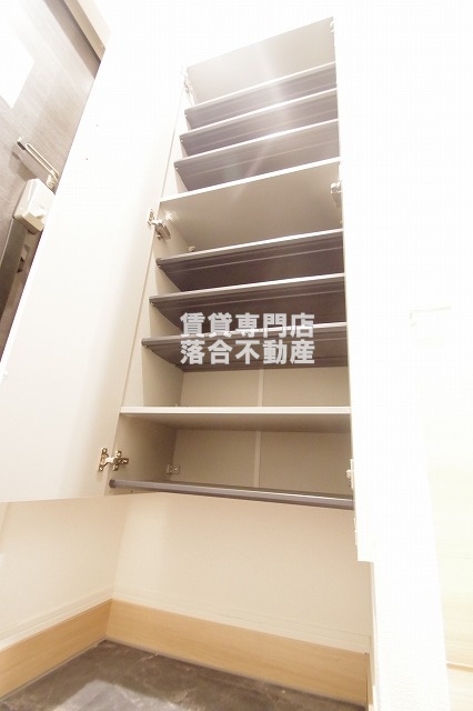 収納　シューズ収納