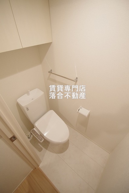 トイレ　温水洗浄暖房便座付き