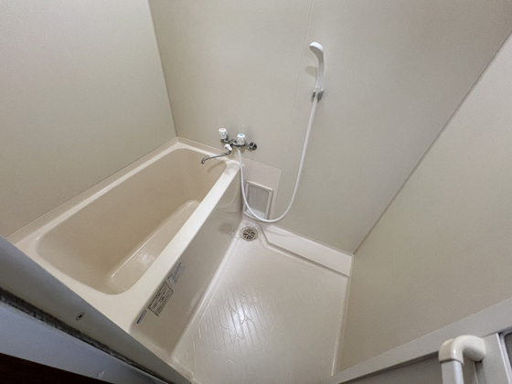 バス・シャワールーム　※他号室の写真です