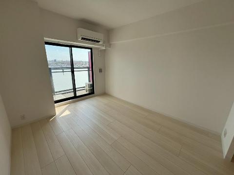 居室・リビング　室内