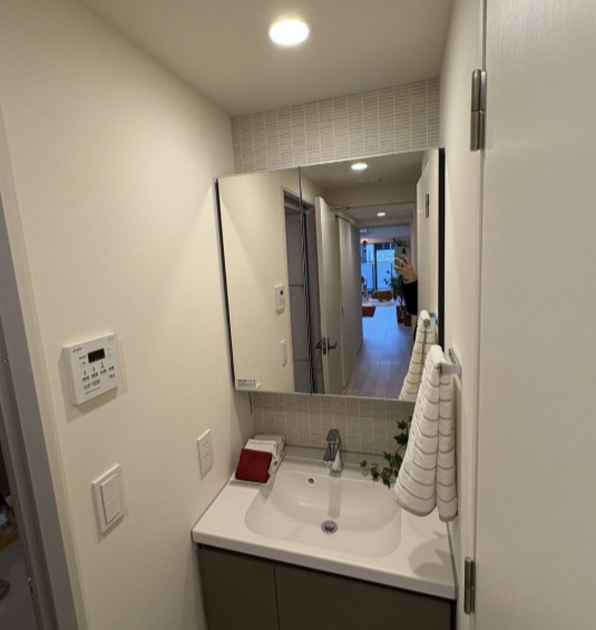 洗面設備　※別部屋の参考写真です。