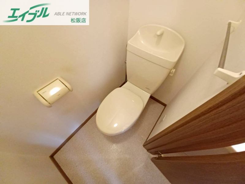 トイレ　同型参考写真