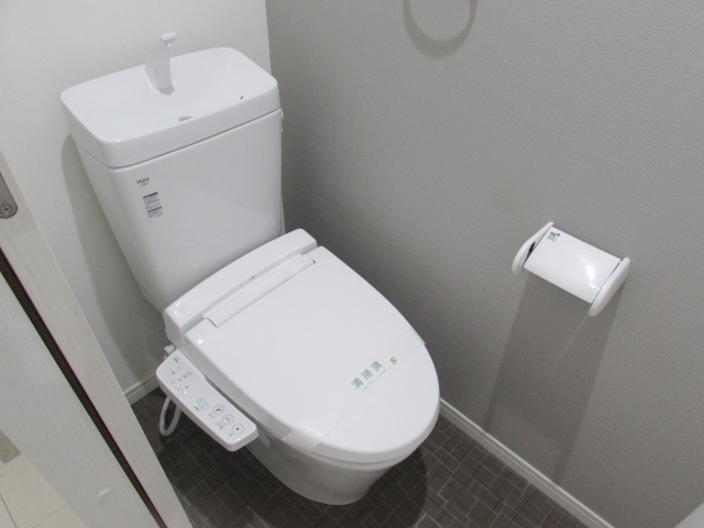 トイレ　清潔感のあるトイレです