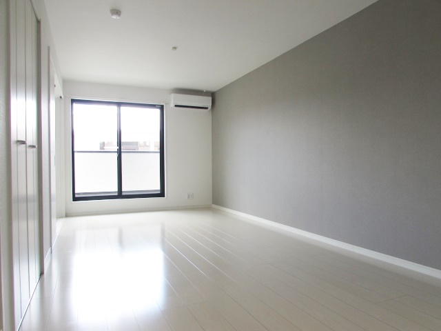 居室・リビング　ゆったり過ごせる居間です