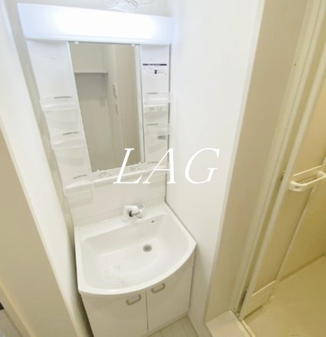 洗面設備　洗面台です。