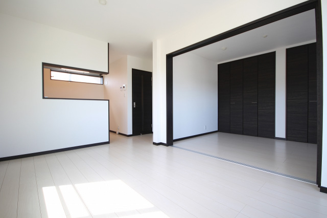 居室・リビング　☆11帖LDK☆写真は別室