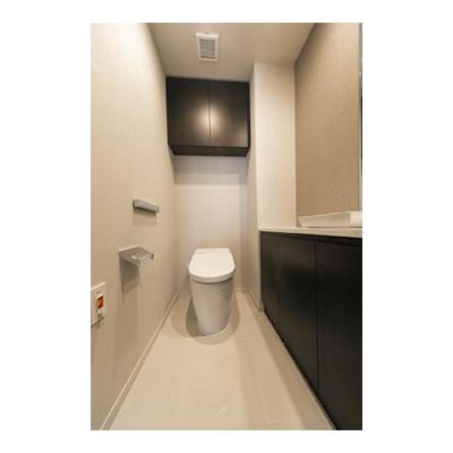 トイレ　※写真は同タイプ住戸です。