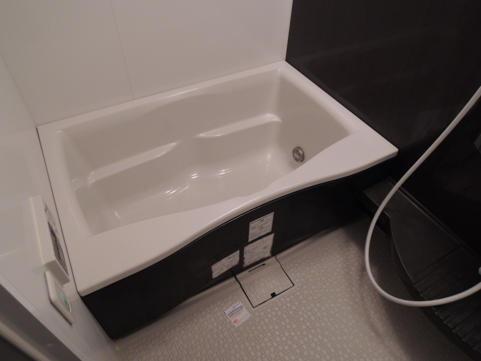 バス・シャワールーム　追焚機能付きバス