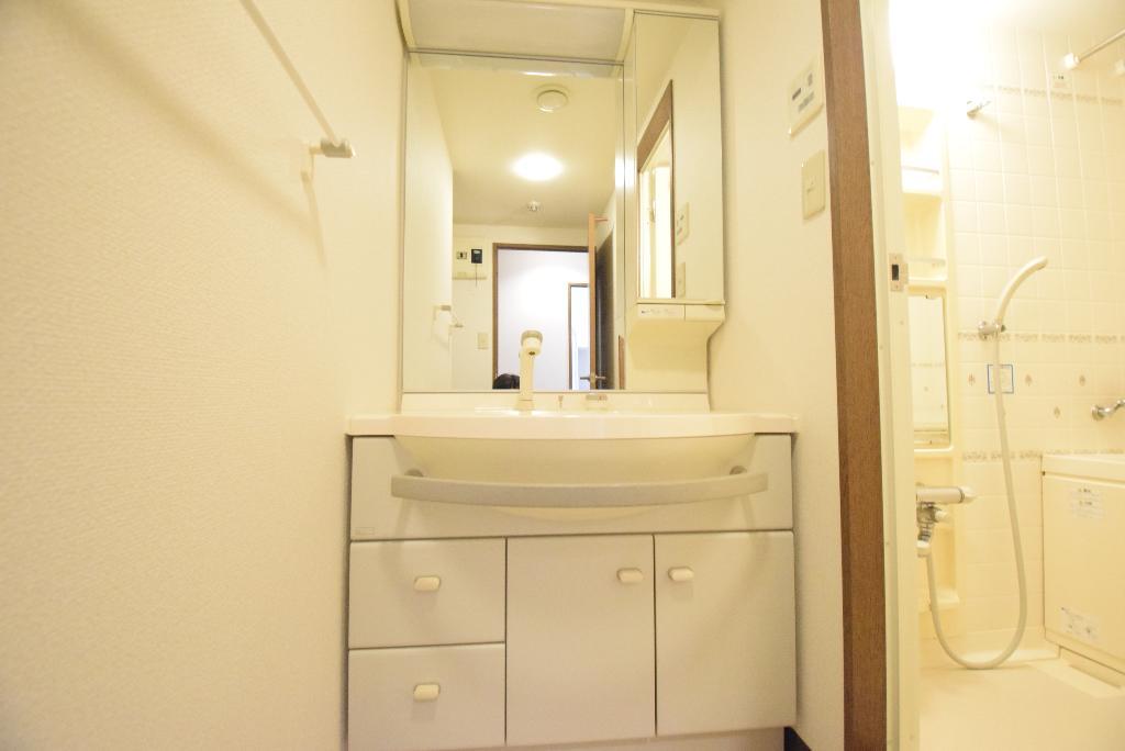 洗面設備　洗髪洗面化粧台