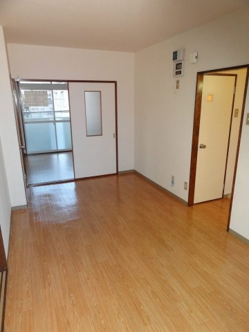 居室・リビング　居間です