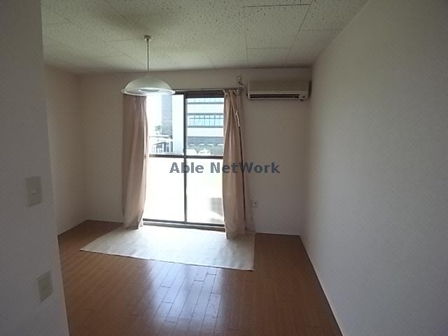 居室・リビング　洋室