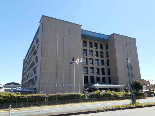 役所　座間市役所（役所）まで2062m