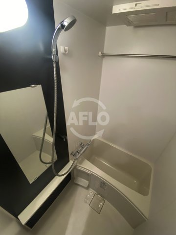 バス・シャワールーム　エスリード福島グレイス　浴室