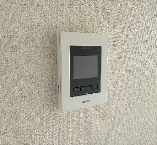 セキュリティ　モニター付きインターホン