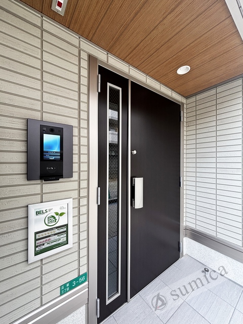 エントランス　便利な宅配ボックスを完備しております♪♪