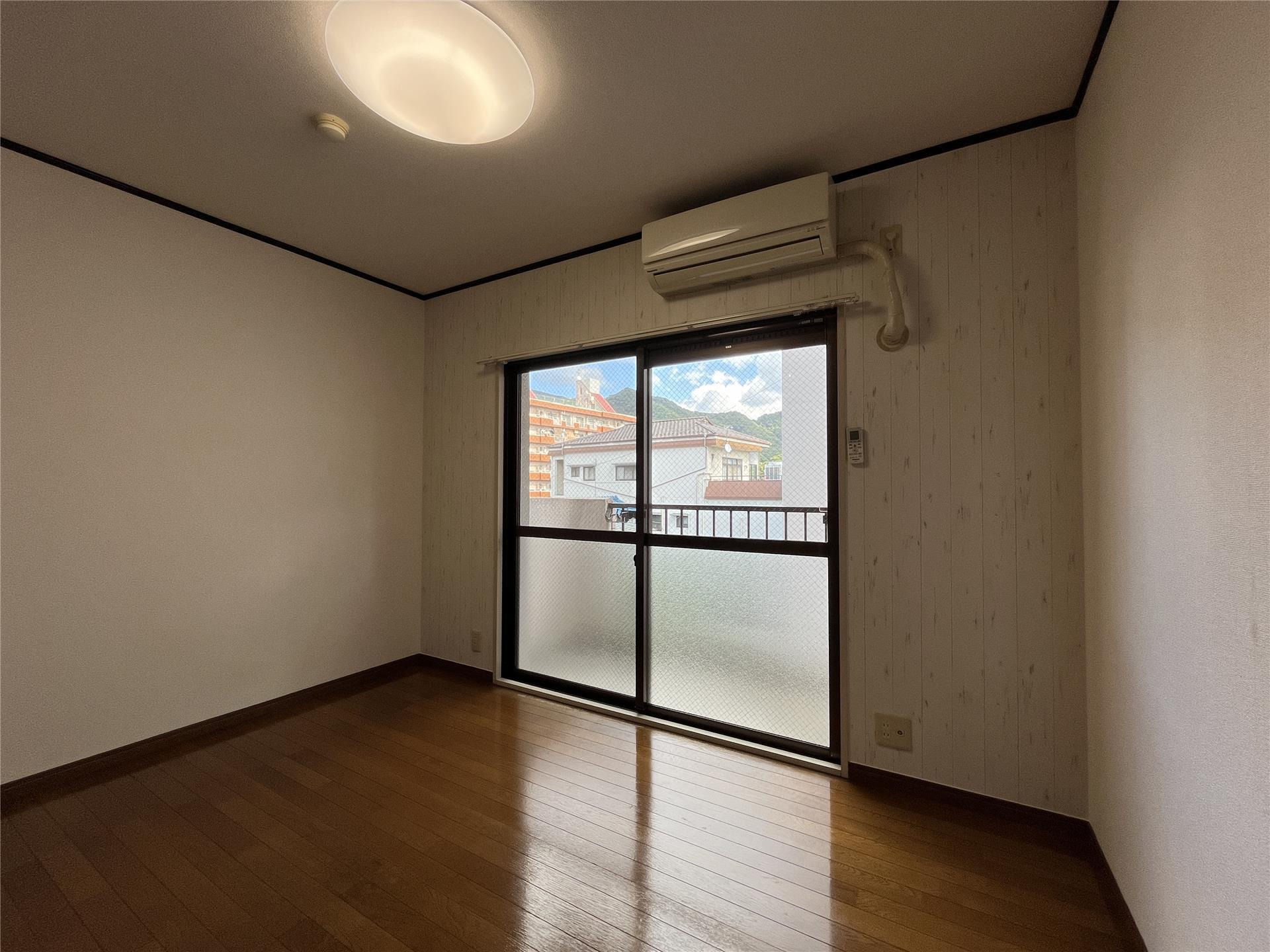 その他部屋・スペース　エアコンや照明付きの洋室5.8帖♪