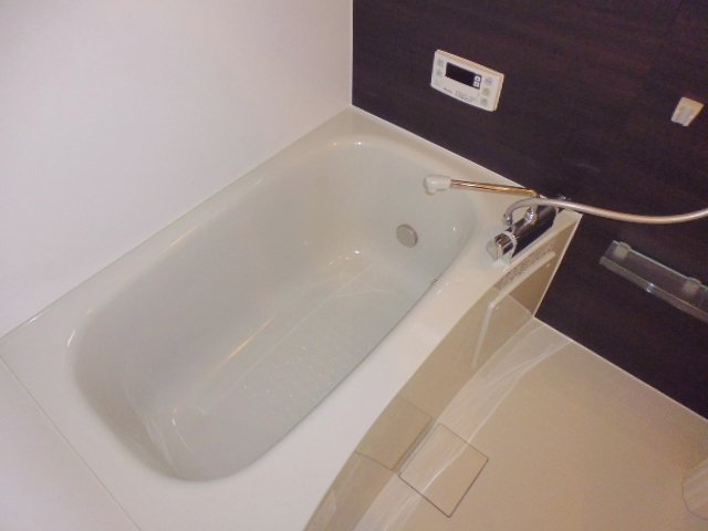 バス・シャワールーム　追い炊きバス