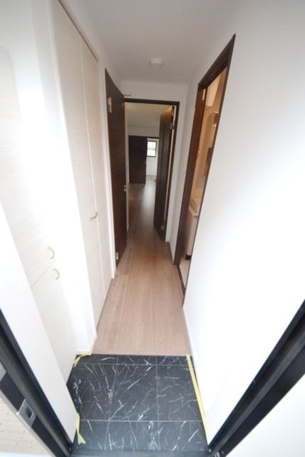 玄関　★大容量靴箱付きの玄関です★