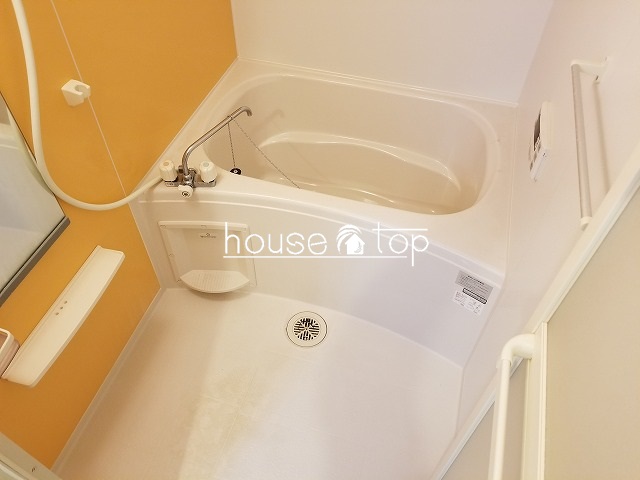 バス・シャワールーム　浴室換気乾燥機付き！ゆったり出来るお風呂です♪