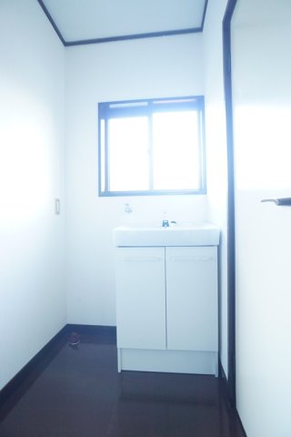 洗面設備　今回洗面台を交換しました！
