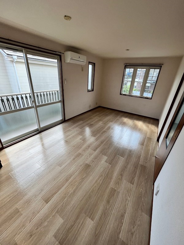 居室・リビング　※別部屋参考写真