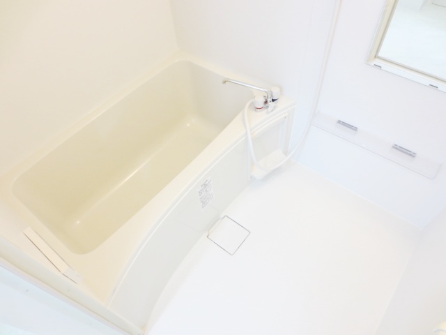 バス・シャワールーム　別号室の参考写真です。