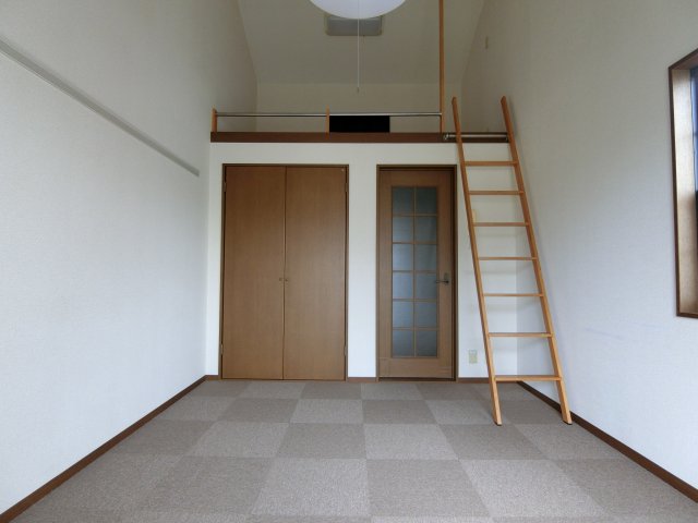 居室・リビング　別室参考写真