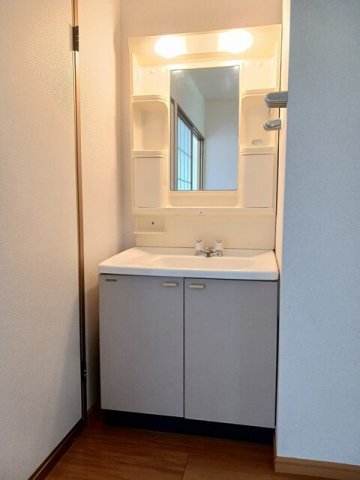 洗面設備　忙しい朝には欠かせない洗面所です