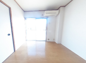 居室・リビング　※現況優先