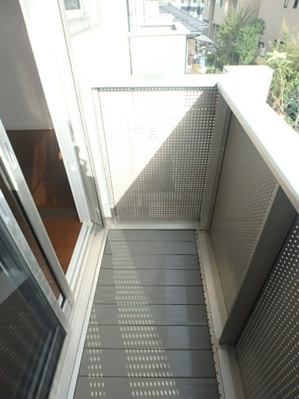 バルコニー　図面と現状に相違がある場合には現状を優先