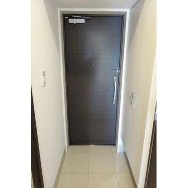 玄関　※写真は同タイプ住戸です。