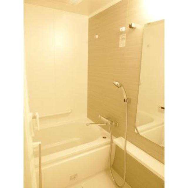 バス・シャワールーム　※写真は同タイプ住戸です。