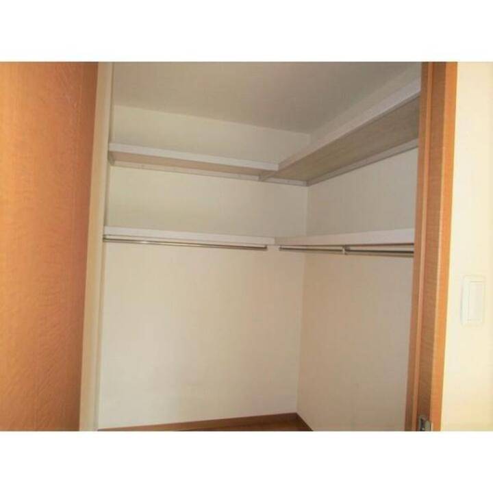 収納　ウォークインクローゼット