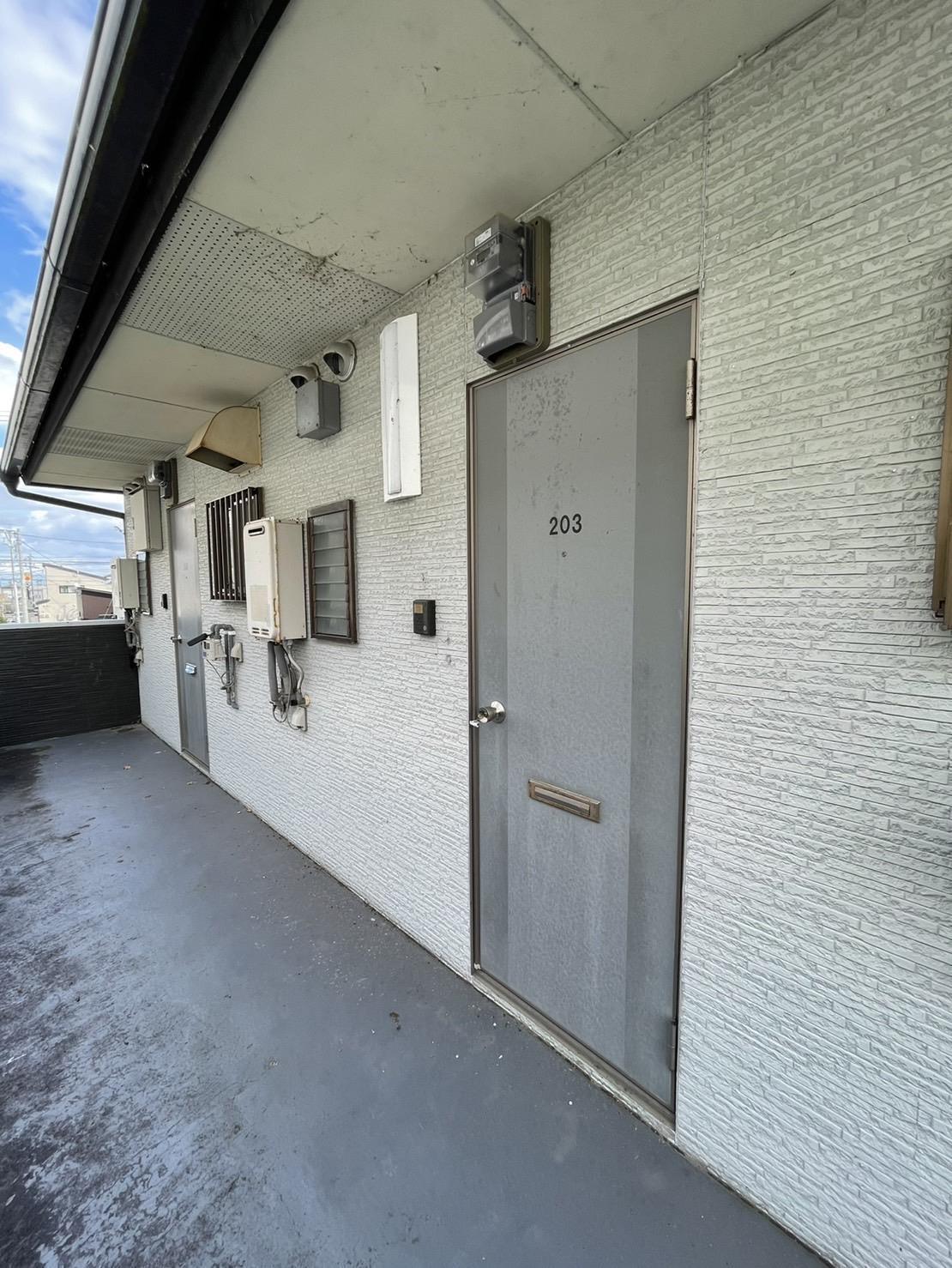 庭　共用部分（写真は別のお部屋の室内です）