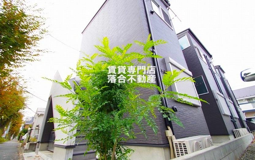 建物外観　おしゃれな建物